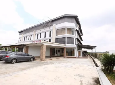DZ Hotel Salor Hotels near Ah Tar Motor Parts