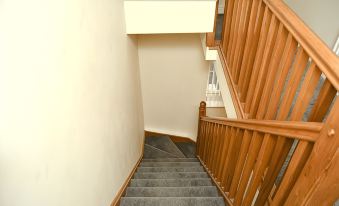 Warrington Suites by Relax Stays