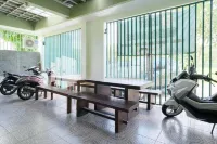 Pondok Hijau Syariah Mitra RedDoorz At Citraland Surabaya