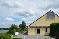 Logis - Hôtel & Restaurant des Lacs Paris Sud Hotels in Viry-Châtillon