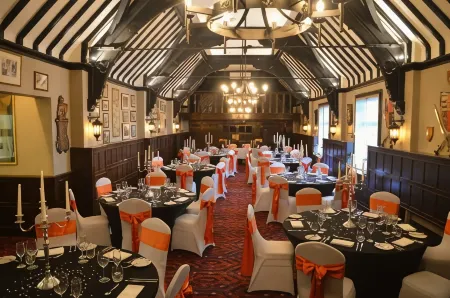 The Feathers Hotel Отели в г. Ладлоу