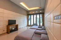 Tropical Bliss Villa by the Feelas