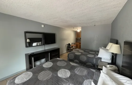 桑福德國際機場經濟旅館