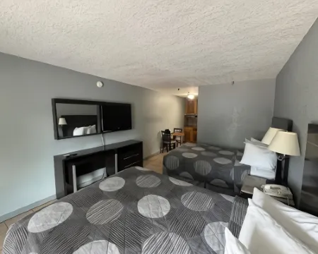 บัดเจ็ต อินน์ แซนฟอร์ด โรงแรมในแซนฟอร์ด