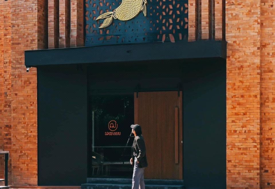 Na Sukhothai Hotel - Housity