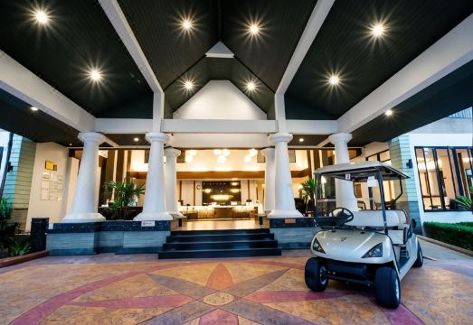 3. 피치 힐 리조트..