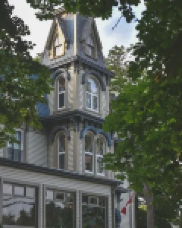 Bluenose Lodge