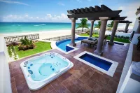 Grand Residences Riviera Cancun, All Inclusive - Hot Tub