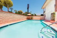 Ramada by Wyndham Pasadena - Family