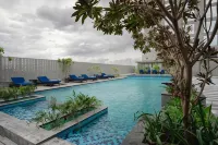Merlis Hotel Coimbatore - Pools