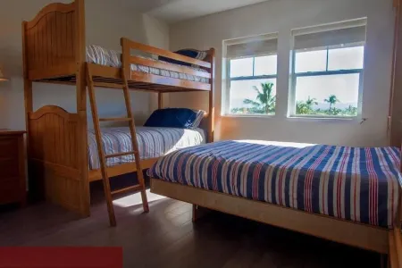 Relaxing Ocean View Vacation Paradise! 5 star Reviews!