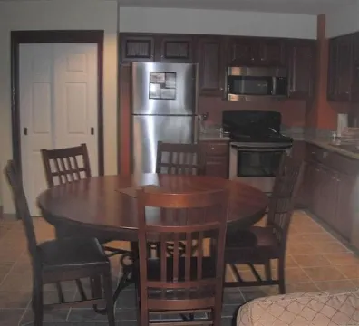 Tamarack Club Holiday Valley Condo 1Br 1BA Ski in Ski Out Golf Sleeps 4