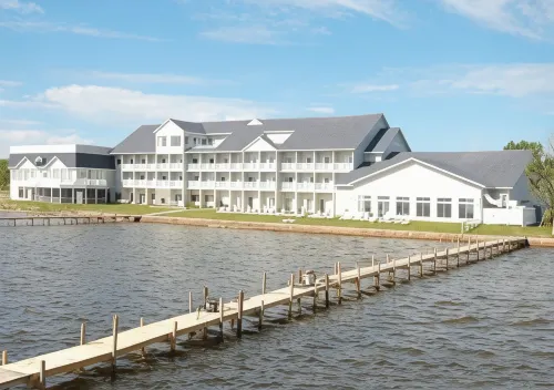 Lakeside Resort & Conference Center Hotels in Houghton Lake