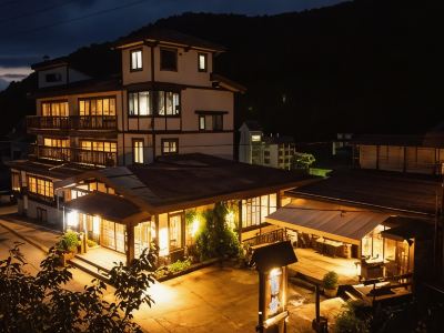 Nozawa onsen SHIRAKABA