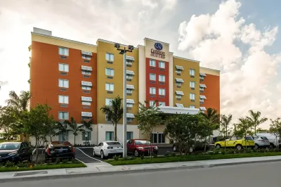 Comfort Suites Fort Lauderdale Airport South & Cruise Port Hotels near ALDI
