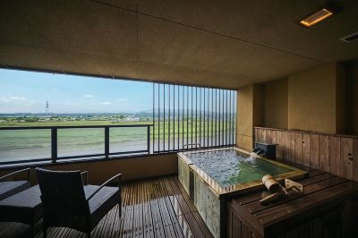 ゲストルーム(ご利用人数4名)(プライベート外部バスルーム) 山鹿温泉 清流荘の写真