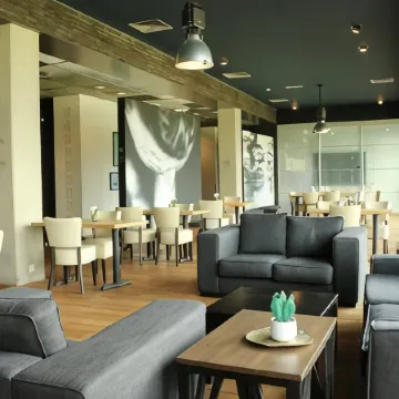 Garner Hotel Maastricht by IHG Отели рядом с достопримечательностью «Коммелквартир»