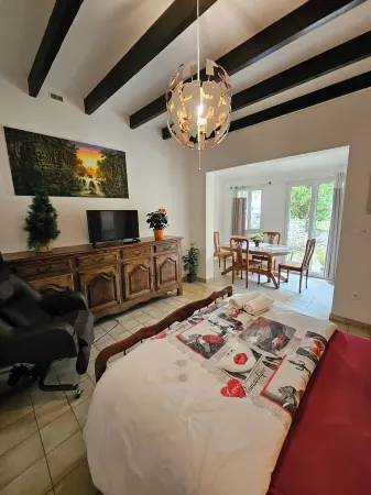 Chambre Giverny Отели рядом со станцией Houdan