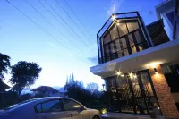 The Nichehome Waterside Living Hotels in San Phranet