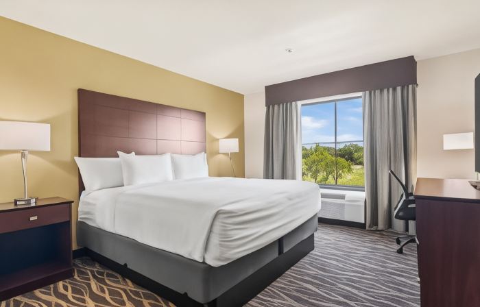 Cobblestone Hotel & Suites - Foley