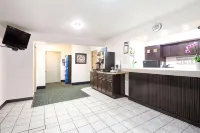 Super 8 by Wyndham Pittsburgh PA Airport/University Area Hotels in Glen Osborne