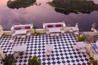 Hotel Mewari Villa Pure Veg - Bed and Breakfasts
