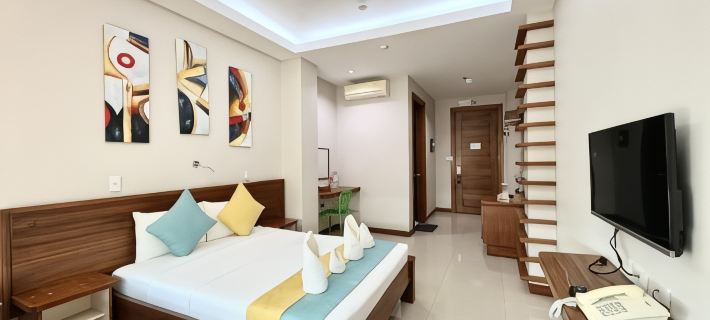Sunburn Suites and Rooftop Bar Hotels in Coron