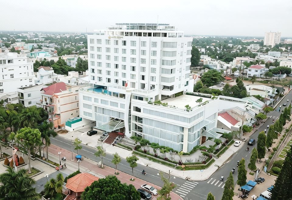Saigon Vinh Long Hotel - Hizvo