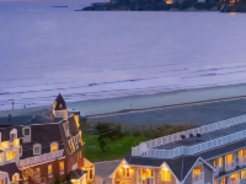 Newport Beach Hotel & Suites Hotels in Middletown