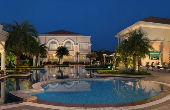 棕櫚鎮鄉村俱樂部酒店