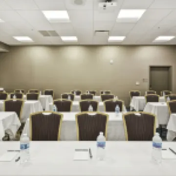 Homewood Suites by Hilton Warren Detroit