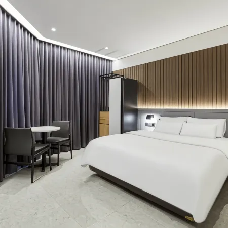 Pyeongtaek (Godeok) Hotel Summit Отели рядом с достопримечательностью «Авиа База Осен»