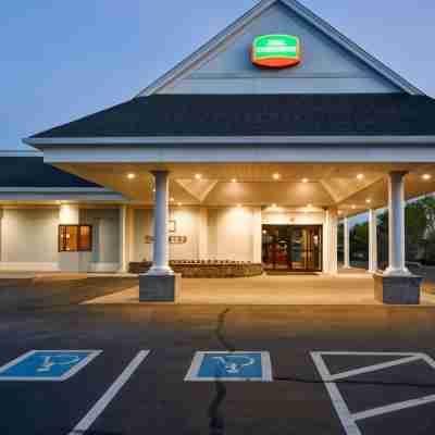 Courtyard Cape Cod Hyannis Hotel Exterior