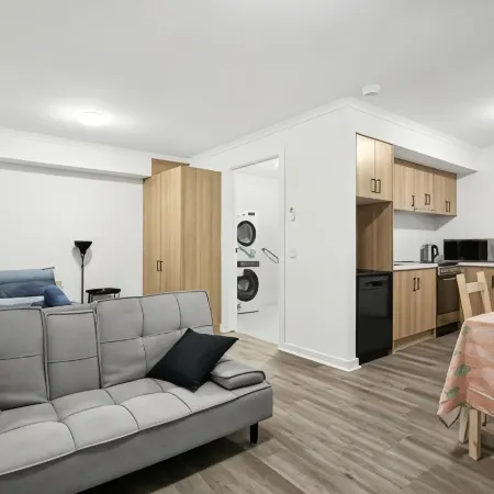 Cozy Stays - Private Rooms in Adelaide CBD with Shared Facilities