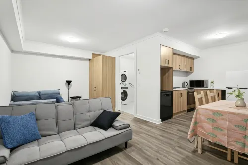 Cozy Stays - Private Rooms in Adelaide CBD with Shared Facilities - Hostellit
