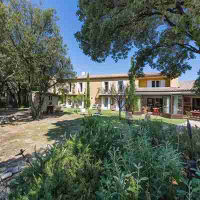 Logis Hôtel la Bastide de Grignan & la Chênaie Restaurant Hotel Exterior