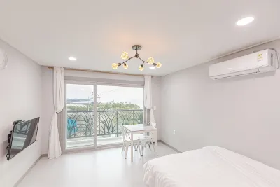 Jeju Seolem Pension Hotels in der Nähe von Strand Gwakji Gwamul