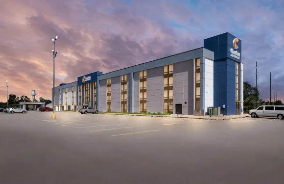 埃文斯維爾機場舒適酒店