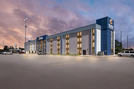 Comfort Inn & Suites Evansville Airport Отели в г. Вандерберг