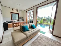 Villa Amethyst JB-7 Minimalis 3 Br with Private Pool - 4-Star