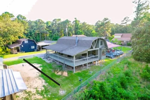 Lake Views, Short Walk to Water, Joy Rock Garden, Sleeps 7