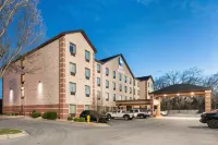 Best Western Inn  Suites - Midway Airport Hotels in Oak Lawn
