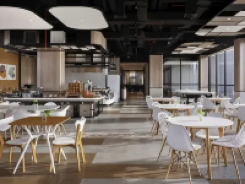 宜必思日惹庫隆普洛戈國際機場飯店