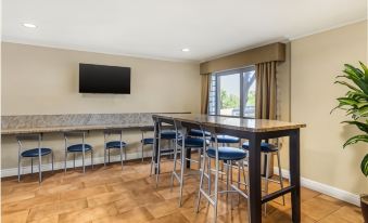 Best Western Plus Pleasanton Inn