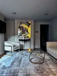 Private Parking & Patio • Stylish Urban Getaway - บังกะโล