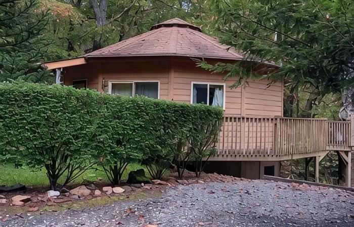 little   round  house