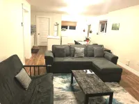 Stylish 1BR unit in Bedford, only 15 min to downtown Halifax. Near shopping area - Bungalows