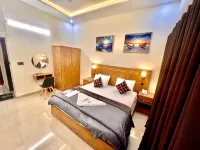 Bnb Royal Galaxy Family Hotel