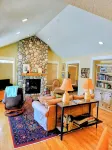 Beautiful 2-bedroom townhome with Patio, WiFi, AC