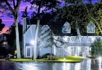 Luxe Villa- mins from Mohegan Sun with fireplace, jacuzzi, sauna/pools, and spa - 4 stjerner